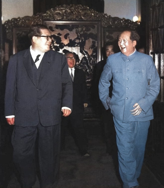 inejiro_asanuma_meets_with_mao_zedong__circa_1950s_by_redjapan1924_dhy7m88-fullview.jpg