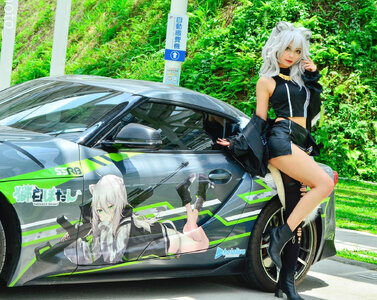 Botan car and cosplay.jpg