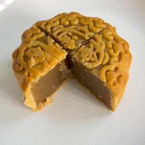 Mooncake_3-4,_lotus_seed_paste.jpg