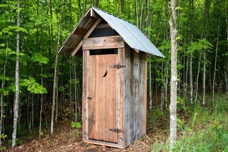 outhouse-2974051_960_720.jpg